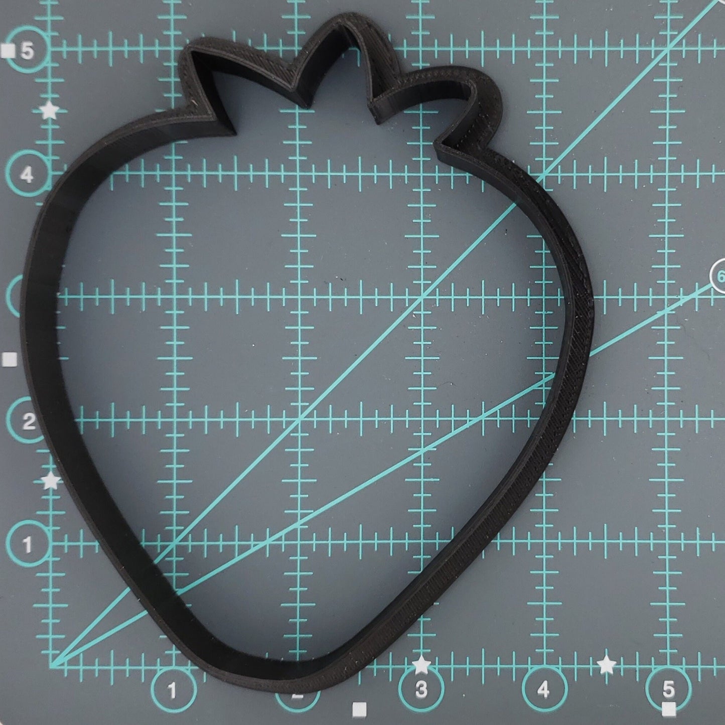 Strawberry Shaped Plastic Cookie Cutter - Polymer Clay Cutter - Fondant Cutter - Craft Cutters - 3d Printed Cookie Cutter