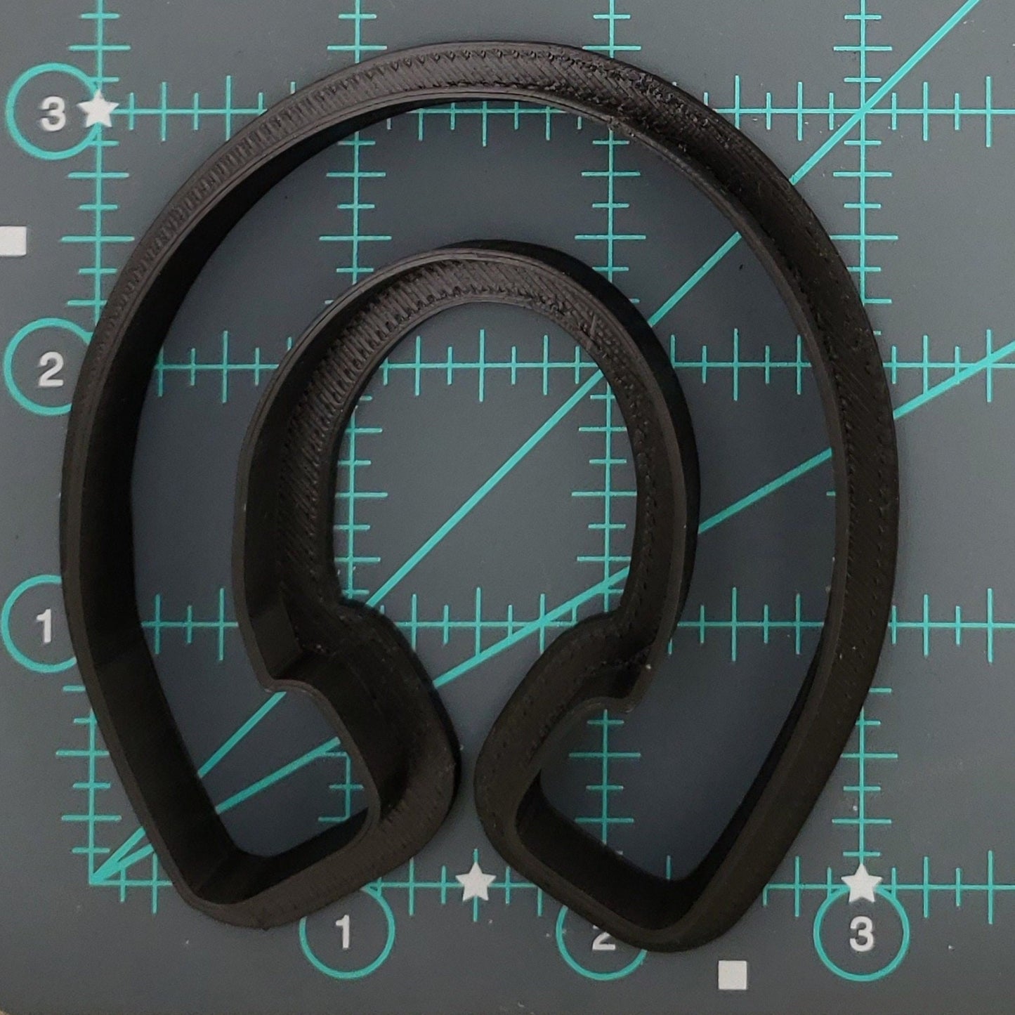 Horseshoe Shaped Plastic Cookie Cutter - Polymer Clay Cutter - Fondant Cutter - Craft Cutters - 3d Printed Cookie Cutter