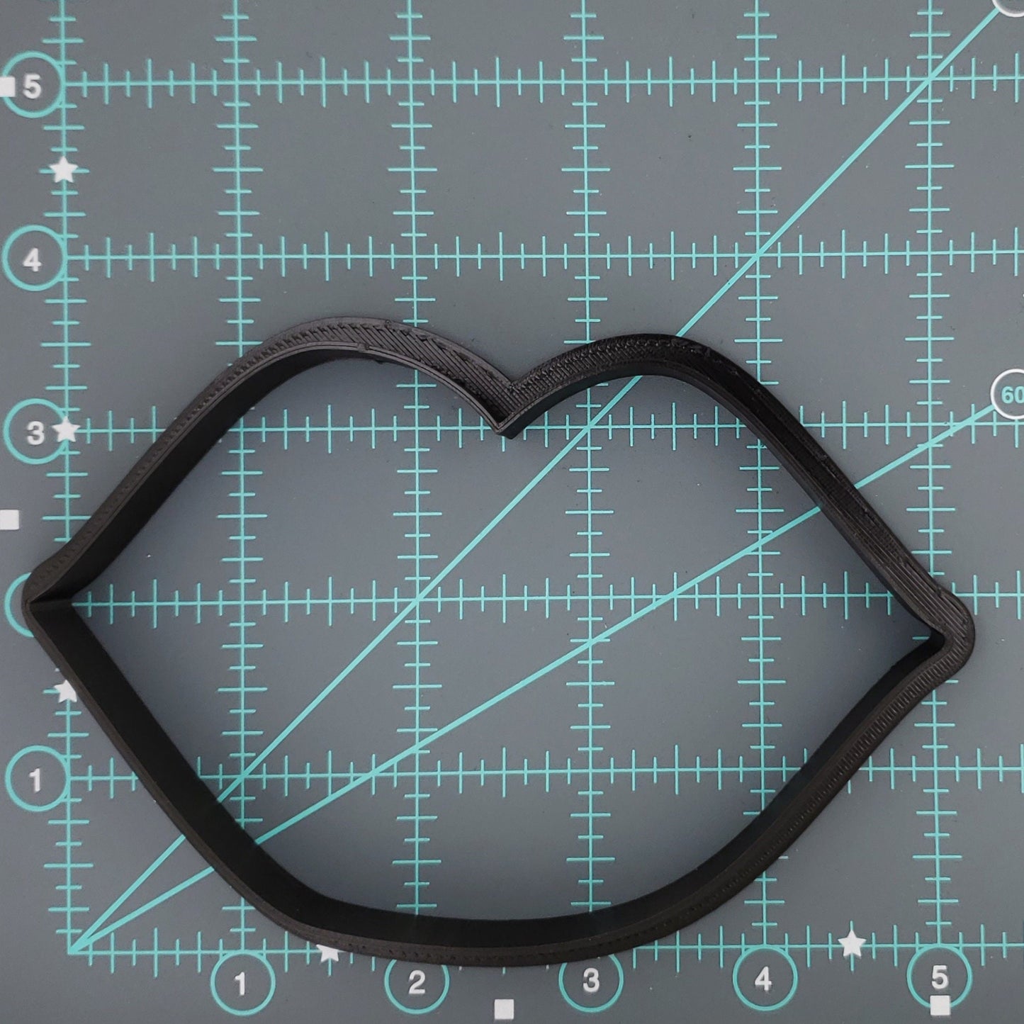 Valentine's Day Lips Shaped Plastic Cookie Cutter - Polymer Clay Cutter - Fondant Cutter - Craft Cutters - 3d Printed Cookie Cutter