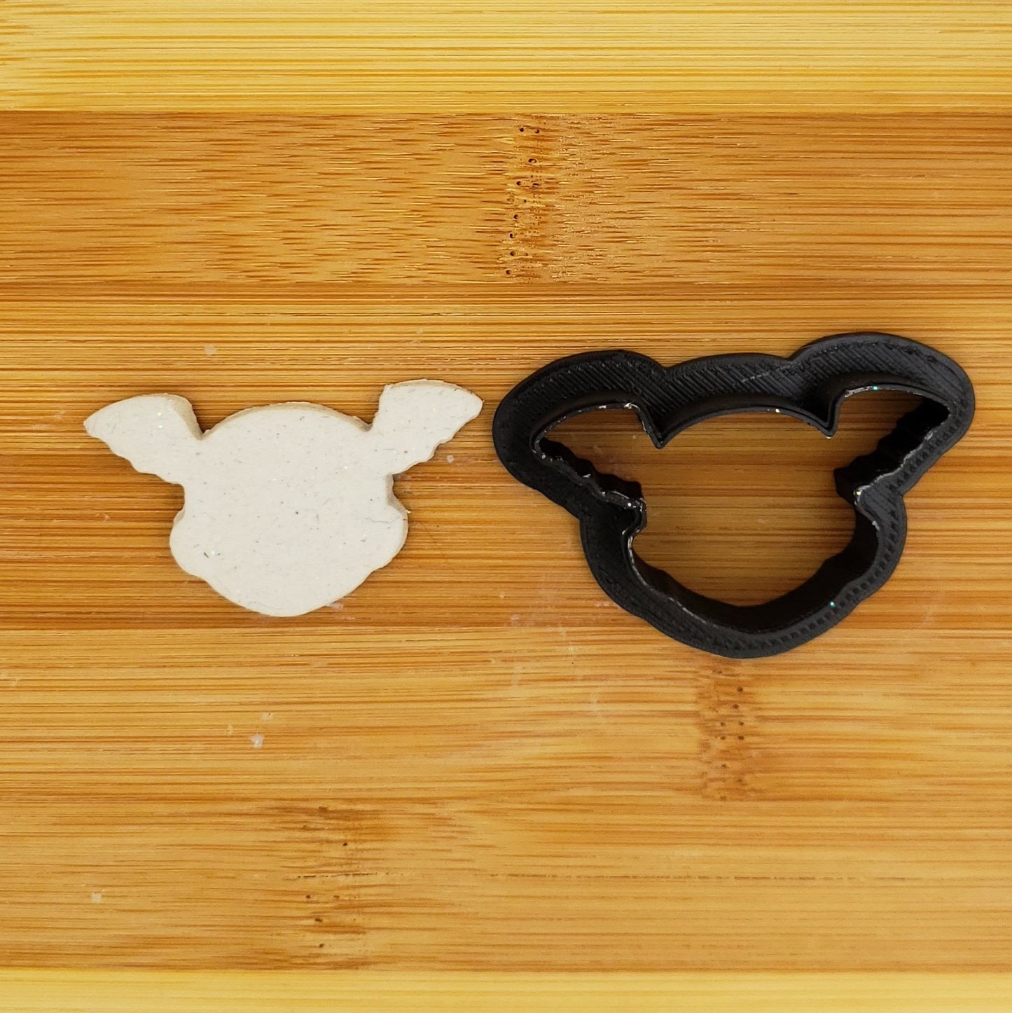 Vampirina Head Shaped Plastic Cookie Cutter - Polymer Clay Cutter - Fondant Cutter - Craft Cutters - 3d Printed Cookie Cutter