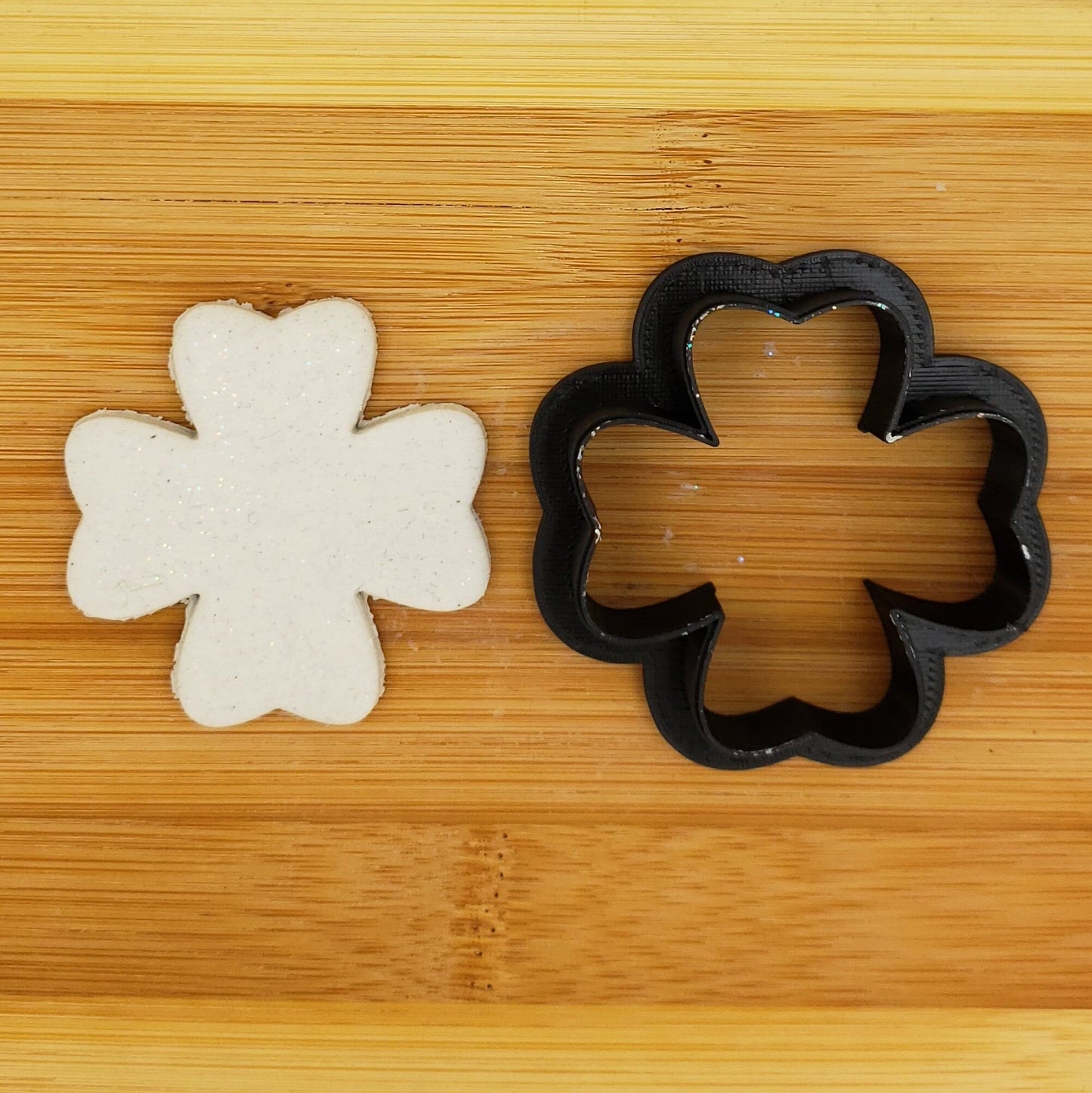 Four Leaf Clover Shaped Plastic Cookie Cutter - Shamrock Shape Cookie Cutter - Polymer Clay Cutter - Fondant Cutter - Craft Cutters