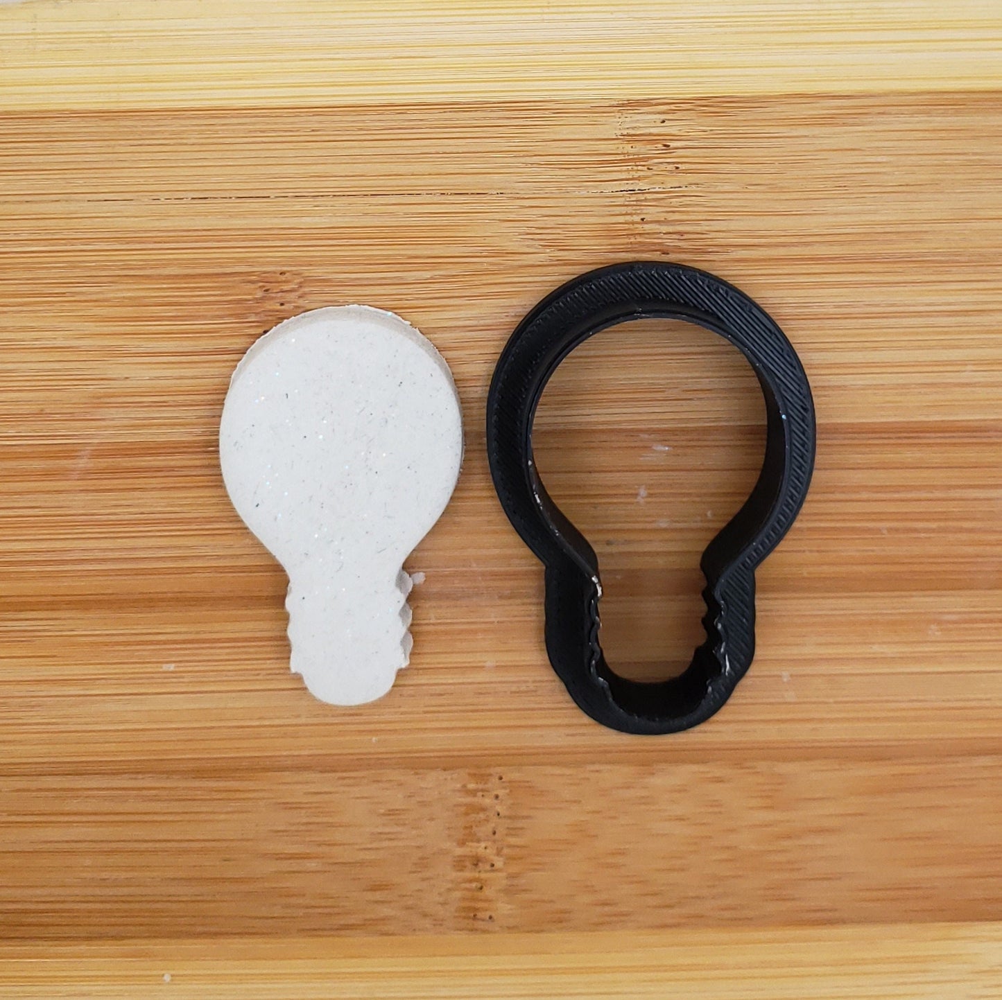 Light Bulb Shaped Plastic Cookie Cutter - Polymer Clay Cutter - Fondant Cutter - Craft Cutters - 3d Printed Cookie Cutter