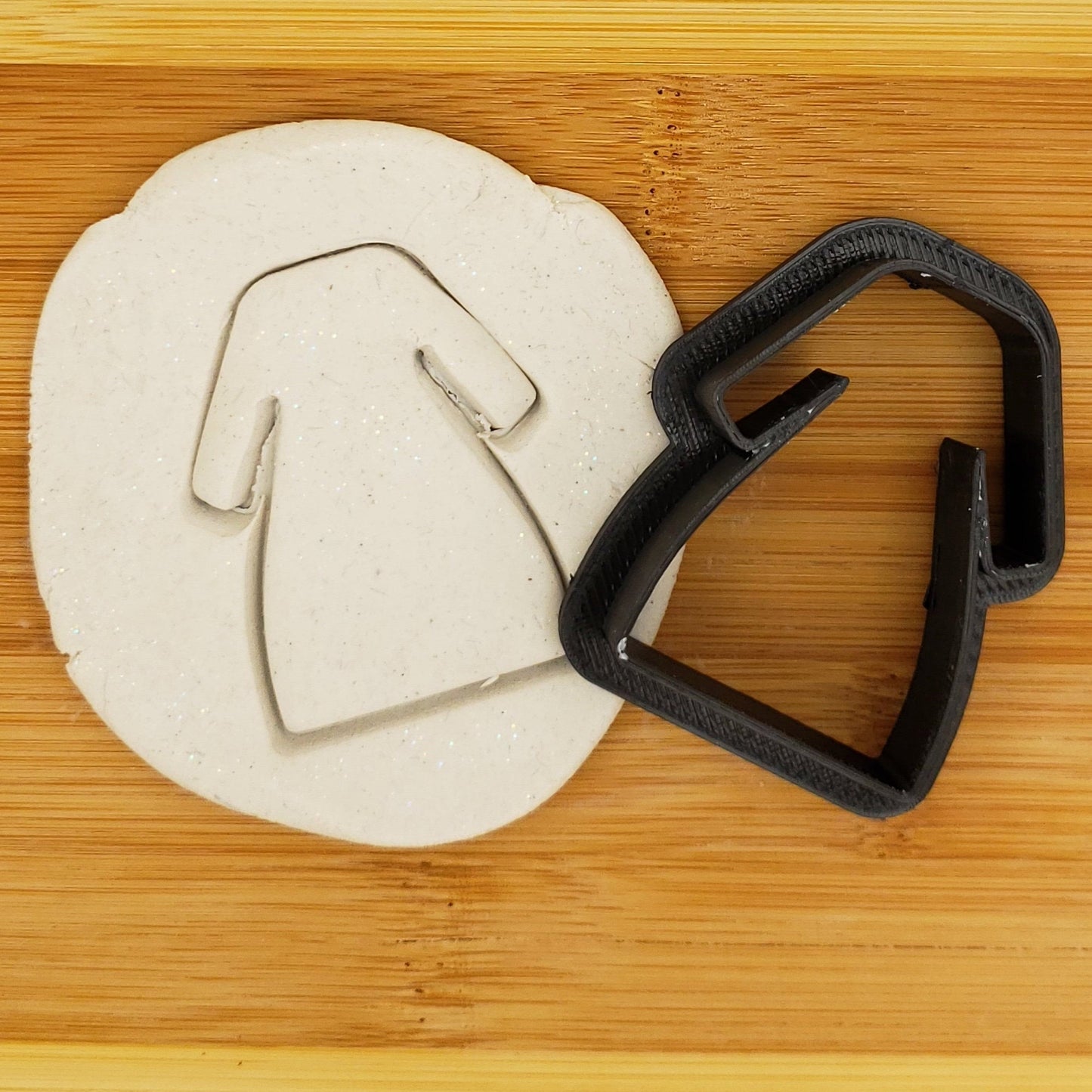 Hanbok Shaped Plastic Cookie Cutter - Girls Hanbok - Celebration Dress - Polymer Clay Cutter - Craft Cutters - 3d Printed Cookie Cutter