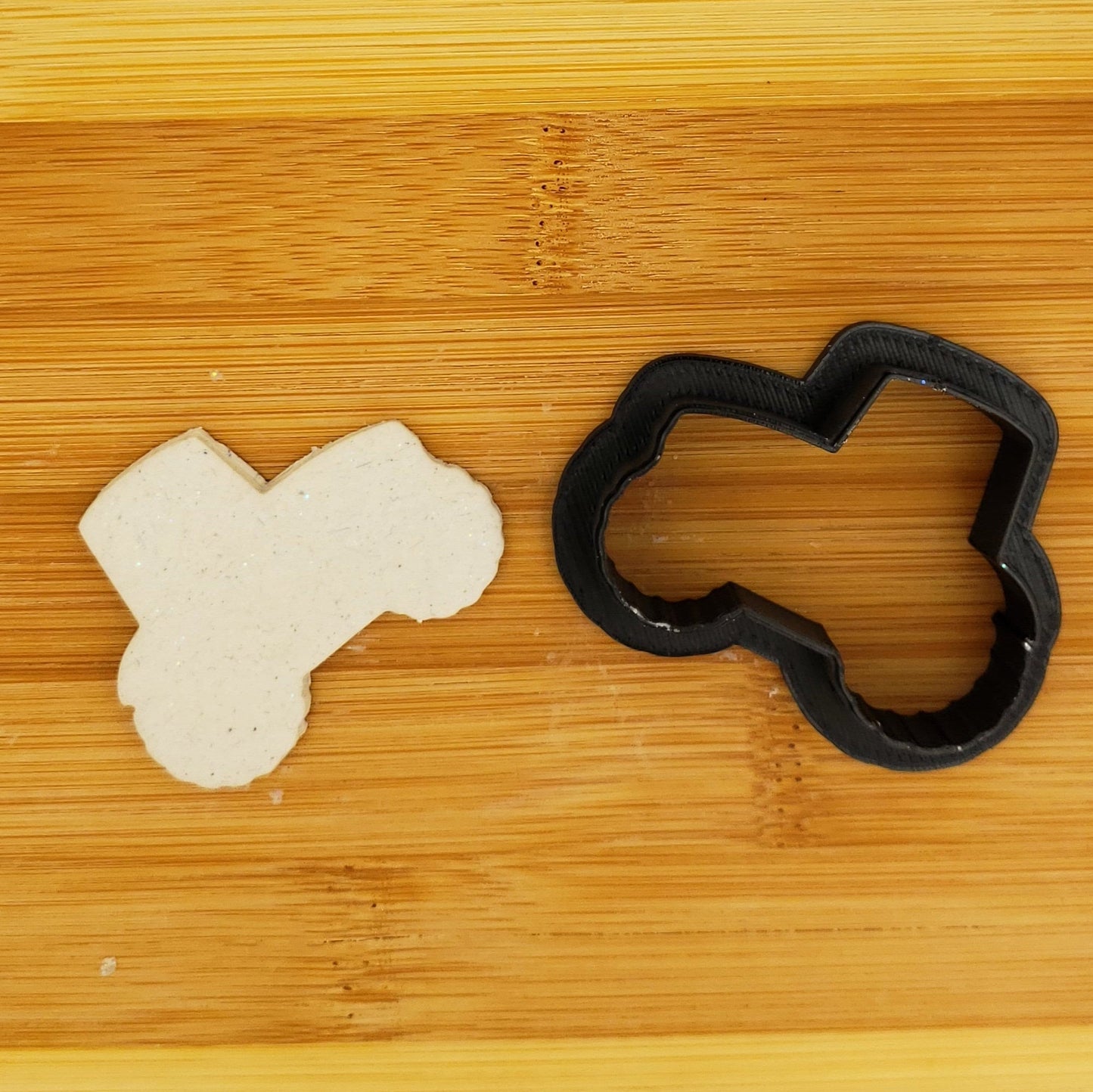 Tractor Shaped Plastic Cookie Cutter - Polymer Clay Cutter - Fondant Cutter - Craft Cutters - 3d Printed Cookie Cutter