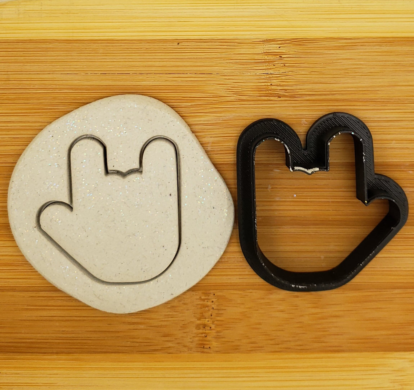 I Love You Hand Sign Cookie Cutter - Polymer Clay Cutter - Fondant Cutter - Craft Cutters - 3d Printed Cookie Cutter