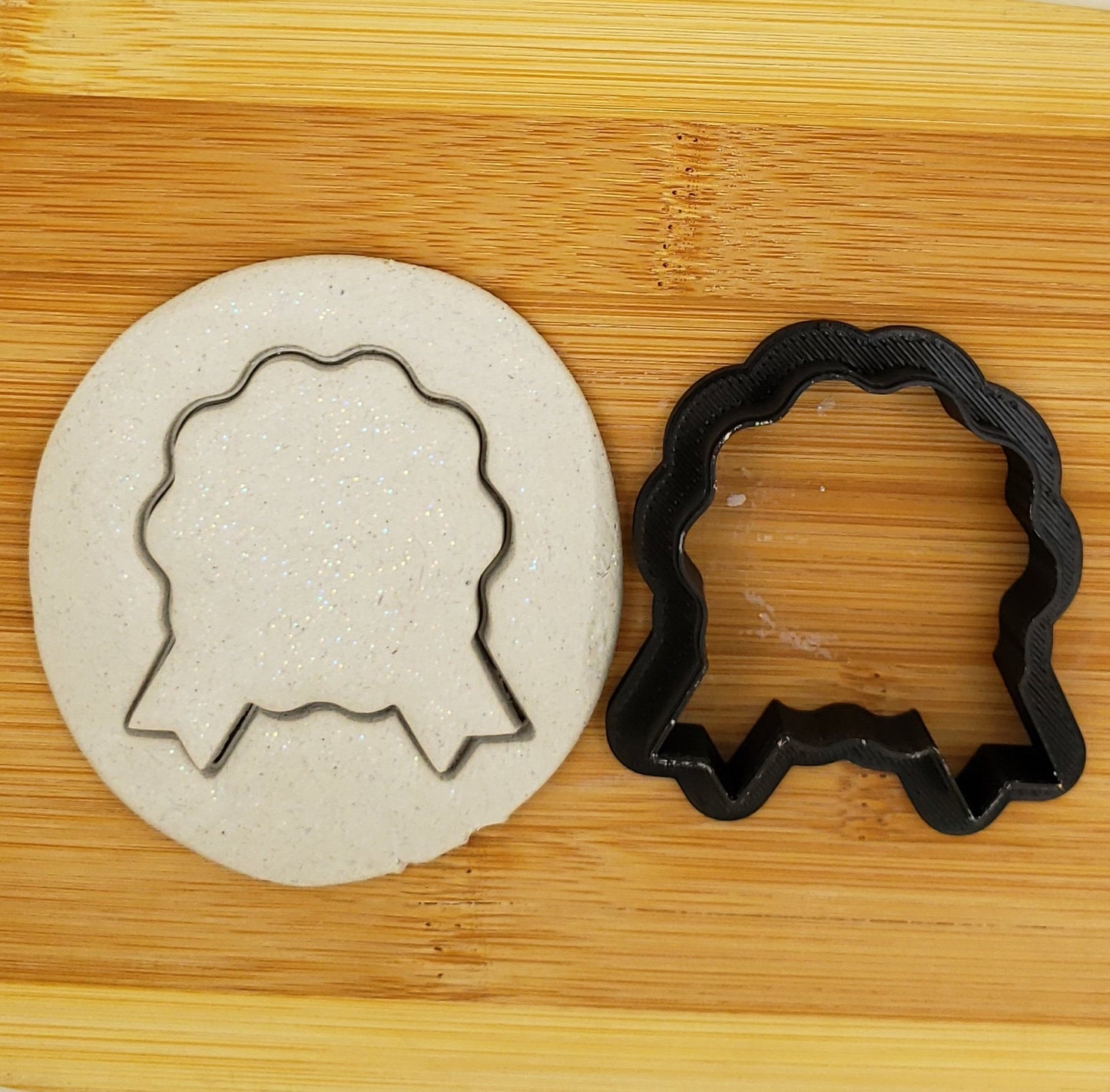 Badge with Ribbon Shaped Plastic Cookie Cutter - Polymer Clay Cutter - Fondant Cutter - Craft Cutters - 3d Printed Cookie Cutter