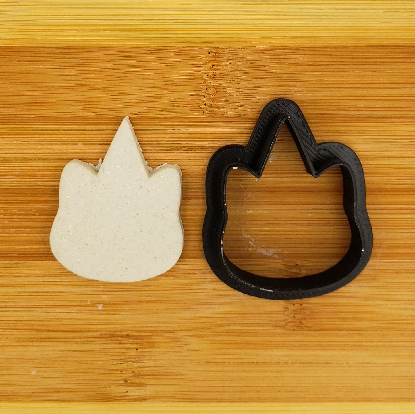 Cat Face with Party Hat Cookie Cutter - Polymer Clay Cutter - Fondant Cutter - Craft Cutters - 3d Printed Cookie Cutter