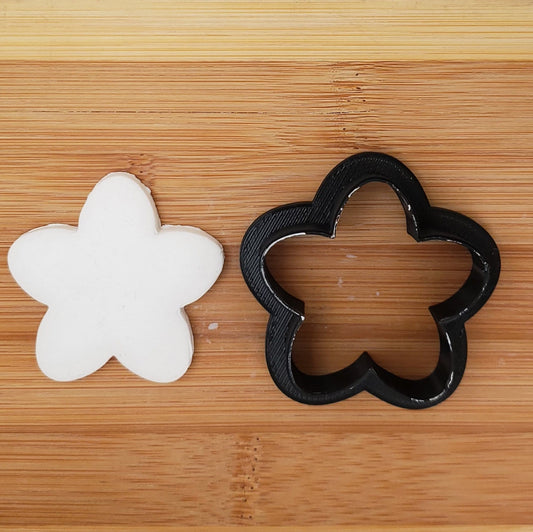 Flower Shaped Plastic Cookie Cutter #2