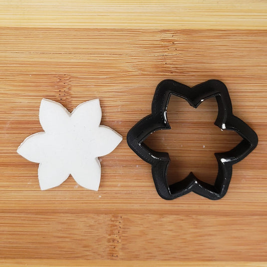 Daffodil Shaped Plastic Cookie Cutter