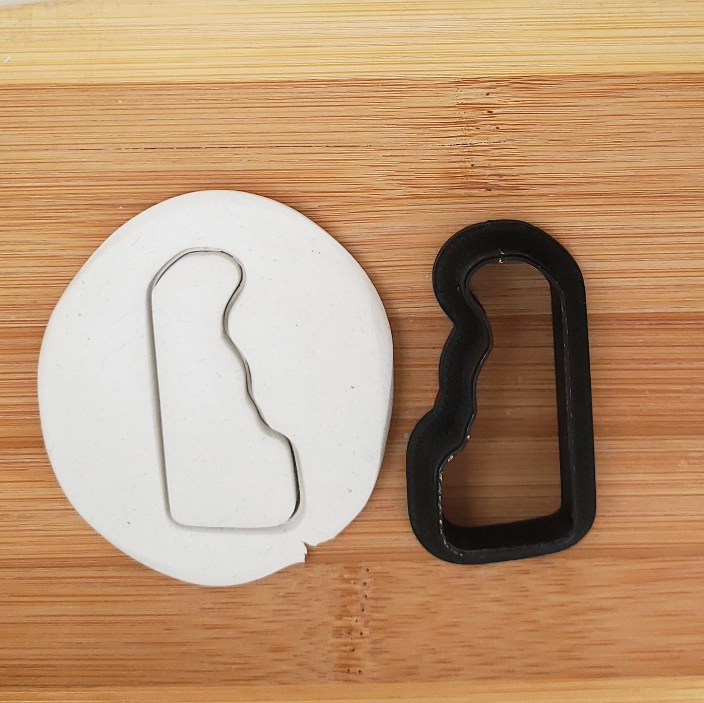 State of Delaware Shaped Cookie Cutter